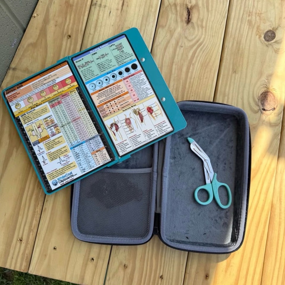 Nursing foldable clipboard Emergency Shears with stethoscope Carrying Case